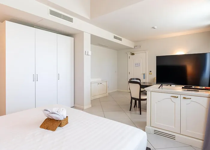 Hotel Monastero &
