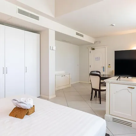 Hotel Monastero &